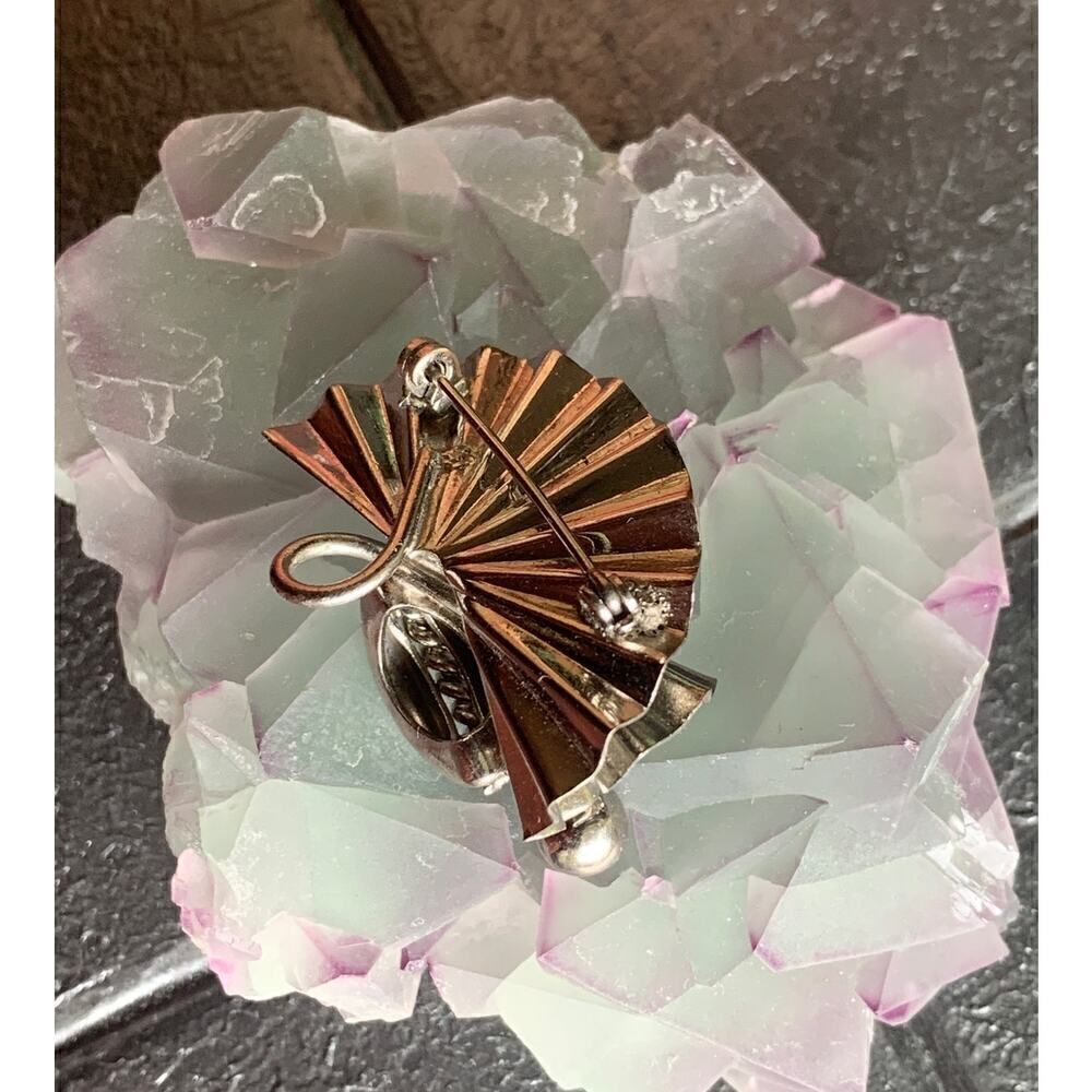 Vintage Fan-shaped Brooch, in Silver tone, Unmarked - Picture 3 of 3